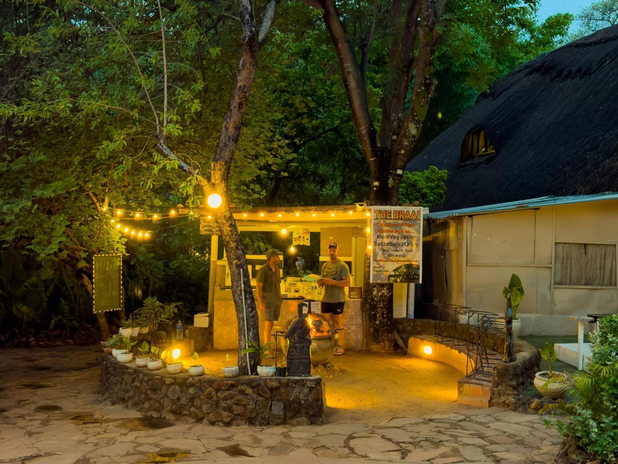 Victoria Falls Backpackers Lodge- Camp Sites Exteriér fotografie